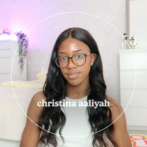Ouça Christina Aaliyah na aplicação