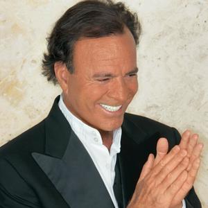 JULIO IGLESIAS EN NOCHE DE ROMANCE